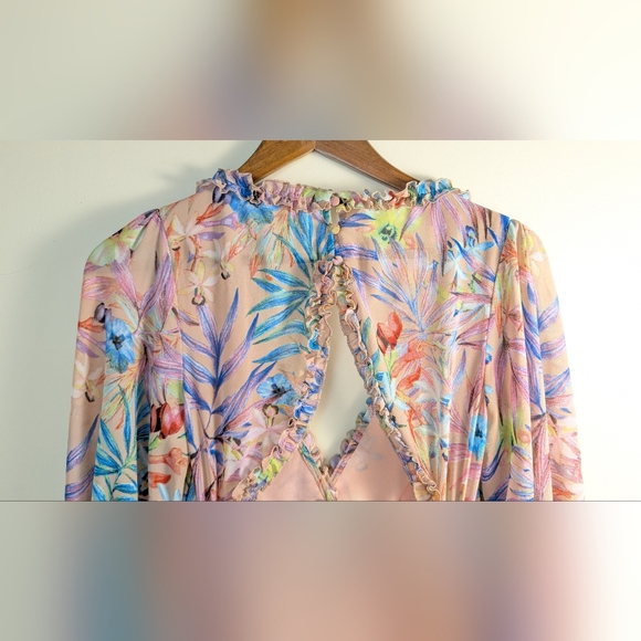 Lilly's Closet Pink Floral Open Back Sheer Sleeves Mini Dress Size M - Picture 3 of 8